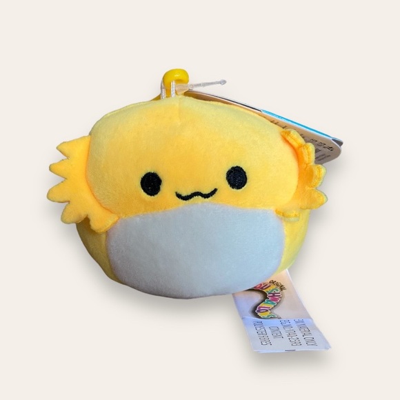 Trenton the Axolotl Rare Limited Edition Squishmallows Clip-On Keychain New Tags - Picture 3 of 4